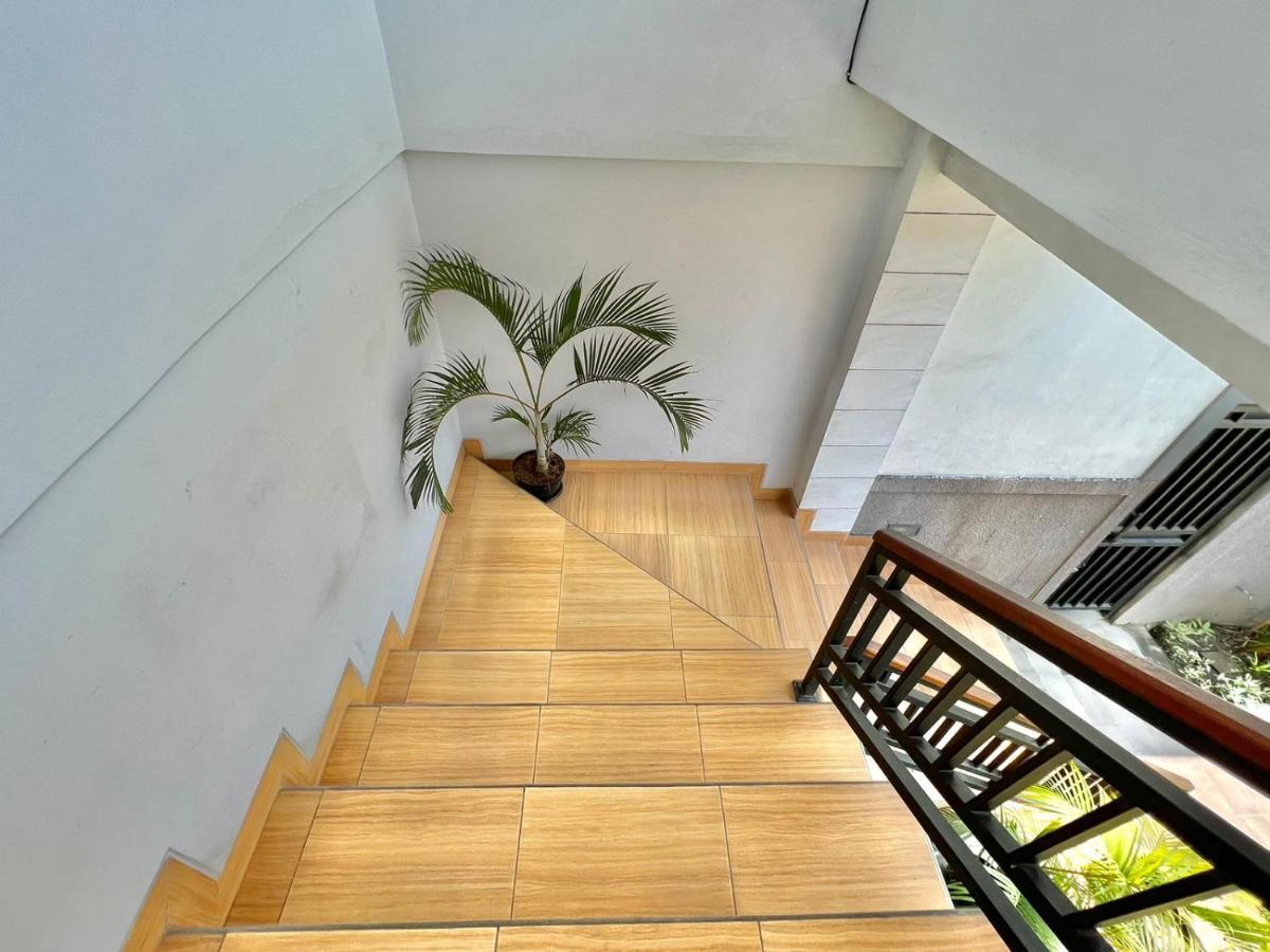 Cg Guesthouse Canggu Extérieur photo